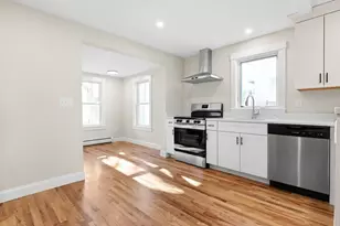 20 Beacon St, Gloucester, MA 01930 - Photo 5