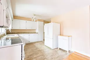 23 Allen St, West Brookfield, MA 01585 - Photo 3