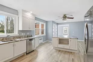 259 Ohio Ave, West Springfield, MA 01089 - Photo 9