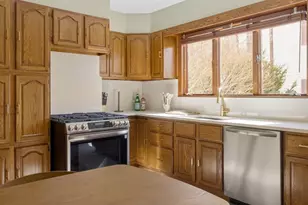 56 Spring St, Cambridge, MA 02141 - Photo 5