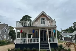 9 Brunswick, Oak Bluffs, MA 02557 - Photo 3