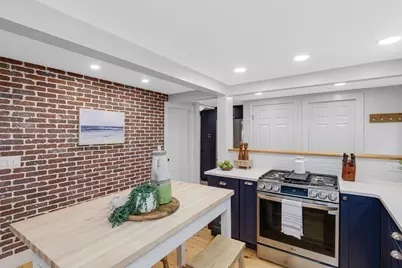 7 Summer St #7, Newburyport, MA 01950 - Photo 3