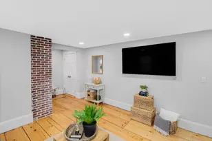 7 Summer St, Newburyport, MA 01950 - Photo 9