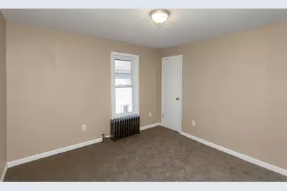 49 View St, Holyoke, MA 01040 - Photo 27