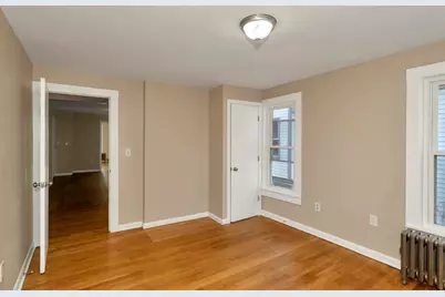 49 View St, Holyoke, MA 01040 - Photo 25