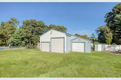 24 McIntosh Dr, Wilbraham, MA 01095 - Photo 33