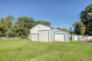 24 McIntosh Dr, Wilbraham, MA 01095 - Photo 33