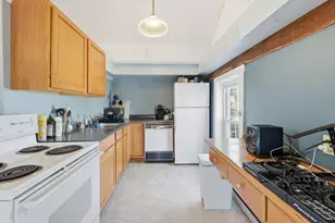 204 Village St, Medway, MA 02053 - Photo 35