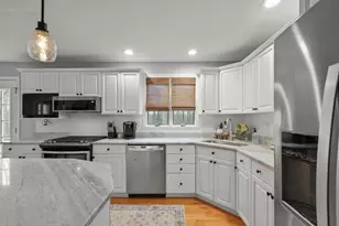 52 White Oak Way, North Attleboro, MA 02760 - Photo 3