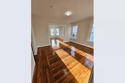 940 County St #3, New Bedford, MA 02740 - Photo 3
