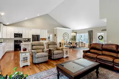 42 Aubin, Seekonk, MA 02771 - Photo 9