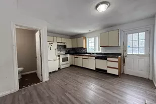 189 Essex St, Springfield, MA 01151 - Photo 9
