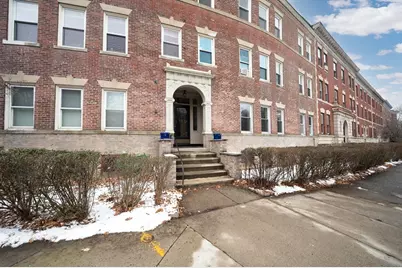 6 Parkway Rd #6, Brookline, MA 02445 - Photo 1