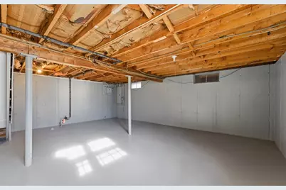 13-15 Decatur Street, Springfield, MA 01151 - Photo 35