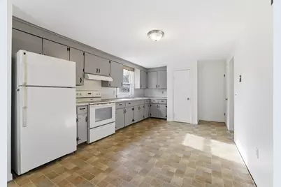 13-15 Decatur Street, Springfield, MA 01151 - Photo 7