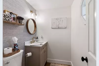 610 Ridgefield Cir #B, Clinton, MA 01510 - Photo 13