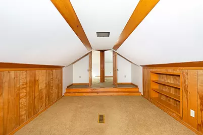 49 Pleasant St, Lunenburg, MA 01462 - Photo 17