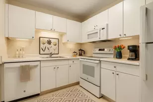 14 Heron St, Boston, MA 02132 - Photo 3