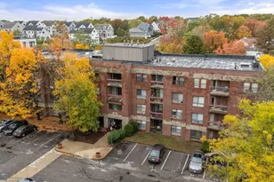 14 Heron St, Boston, MA 02132 - Photo 29