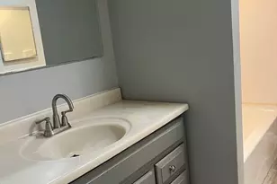 8 Wakefield Ave, Wakefield, MA 01880 - Photo 9