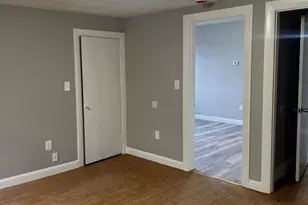 8 Wakefield Ave, Wakefield, MA 01880 - Photo 7