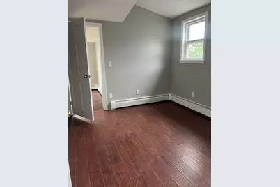 8 Wakefield Ave #3R, Wakefield, MA 01880 - Photo 5