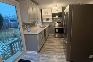 36 Daley St, Chicopee, MA 01013 - Photo 11