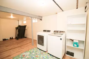 694 Westford St, Lowell, MA 01851 - Photo 33