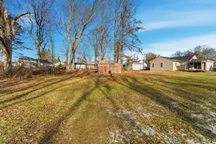 33 Alton Dr, Dudley, MA 01571 - Photo 33