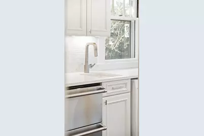 27 Everett Ave, Winchester, MA 01890 - Photo 7