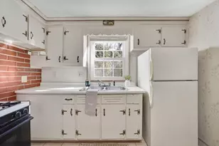 865 S Branch Pkwy, Springfield, MA 01118 - Photo 13