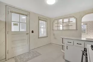 865 S Branch Pkwy, Springfield, MA 01118 - Photo 11