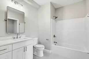 8 Vine St, Haverhill, MA 01830 - Photo 11