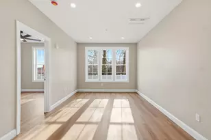 8 Vine St, Haverhill, MA 01830 - Photo 7