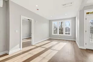 8 Vine St, Haverhill, MA 01830 - Photo 9