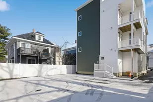 8 Vine St, Haverhill, MA 01830 - Photo 23