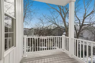 8 Vine St, Haverhill, MA 01830 - Photo 7