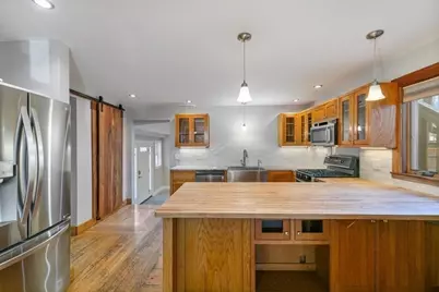 117 Elm St #1, Amesbury, MA 01913 - Photo 11