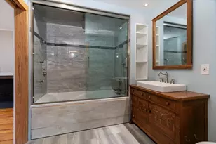 117 Elm St, Amesbury, MA 01913 - Photo 15