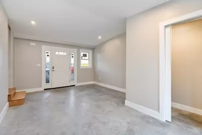 117 Elm St #1, Amesbury, MA 01913 - Photo 5