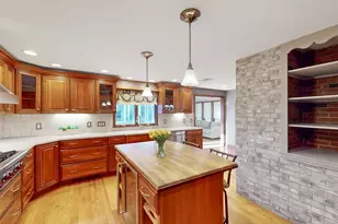 13 West St, Woburn, MA 01801 - Photo 5