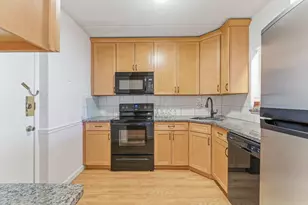 1011 Main St, Woburn, MA 01801 - Photo 1