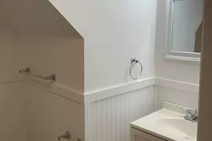 27 Jenkins St, Boston, MA 02127 - Photo 11