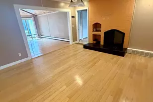 18 Avon St, Reading, MA 01867 - Photo 3