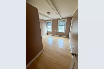 18 Avon St #B, Reading, MA 01867 - Photo 11