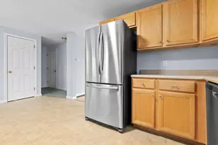 60 Woburn St, Lowell, MA 01852 - Photo 11