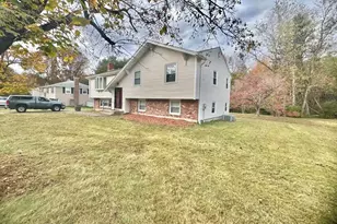 27 Sandy Ridge Cir, Sharon, MA 02067 - Photo 3