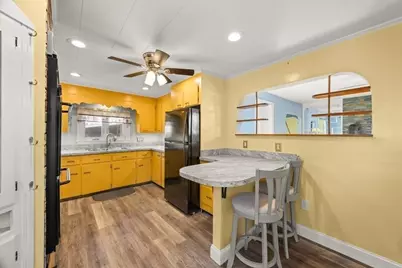 9 Liberty St, Taunton, MA 02718 - Photo 7