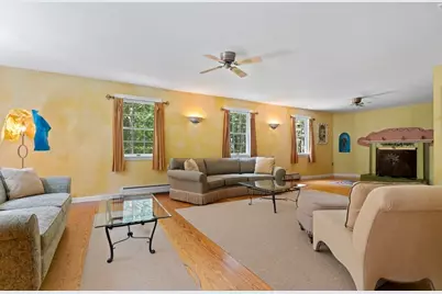 7 Upper Meadow Ln, Oak Bluffs, MA 02557 - Photo 3