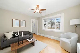 49 Spruce St, Winchester, MA 01890 - Photo 5